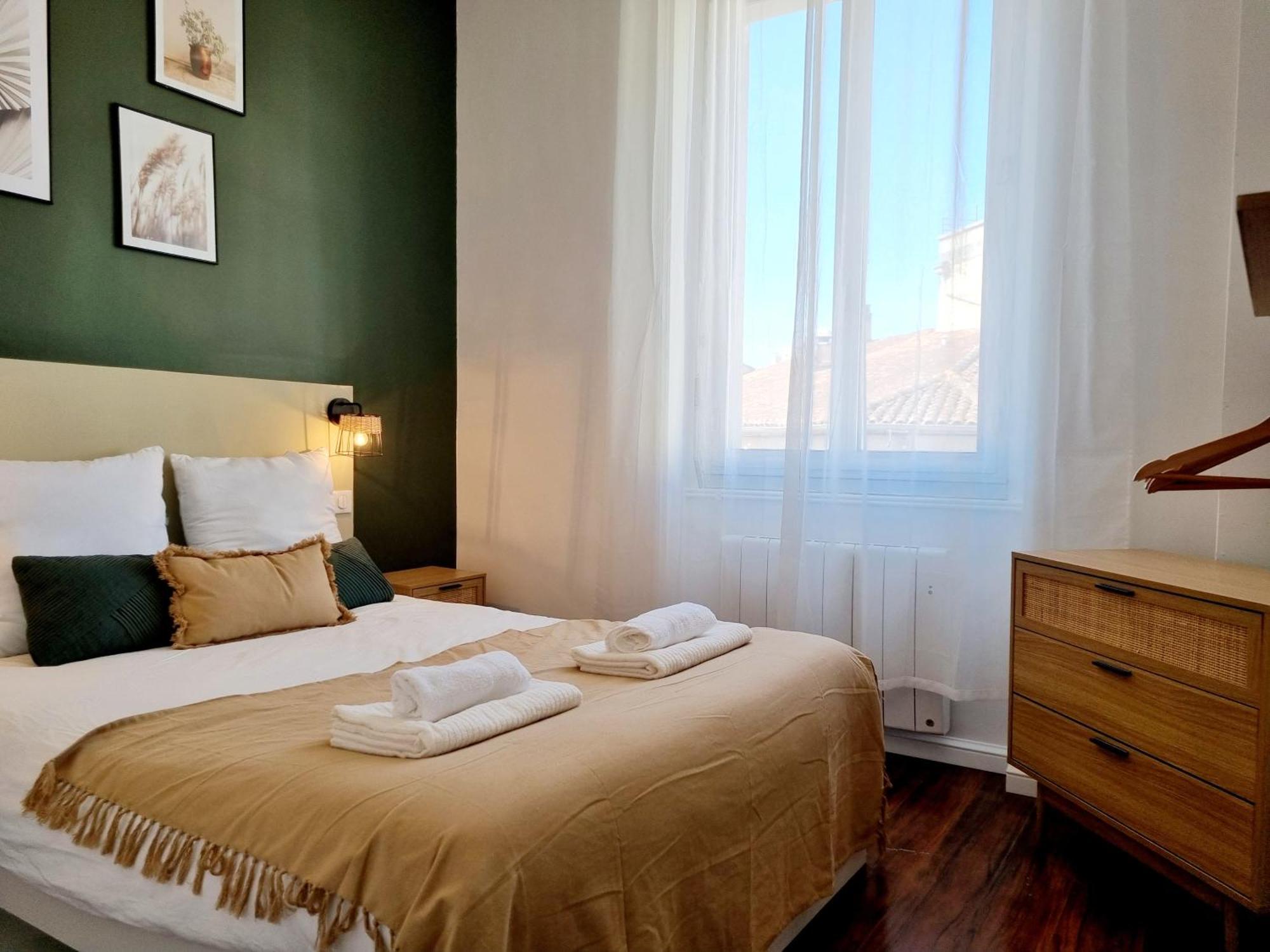 Meublés du chêne vert, cœur de Jarnac Habitación foto
